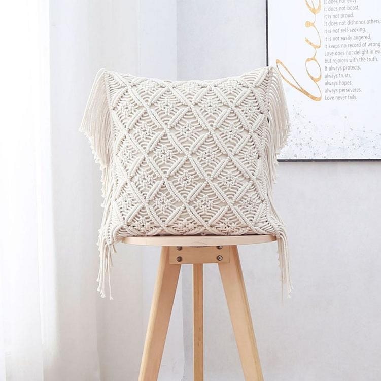 Coussin macramé blanc bohème