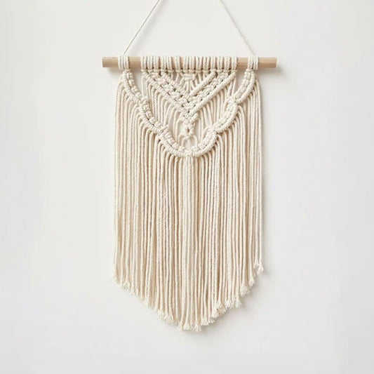 Macramé mural simple