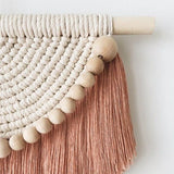 Macramé mural avec perles
