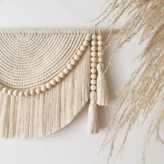Macramé mural avec perles